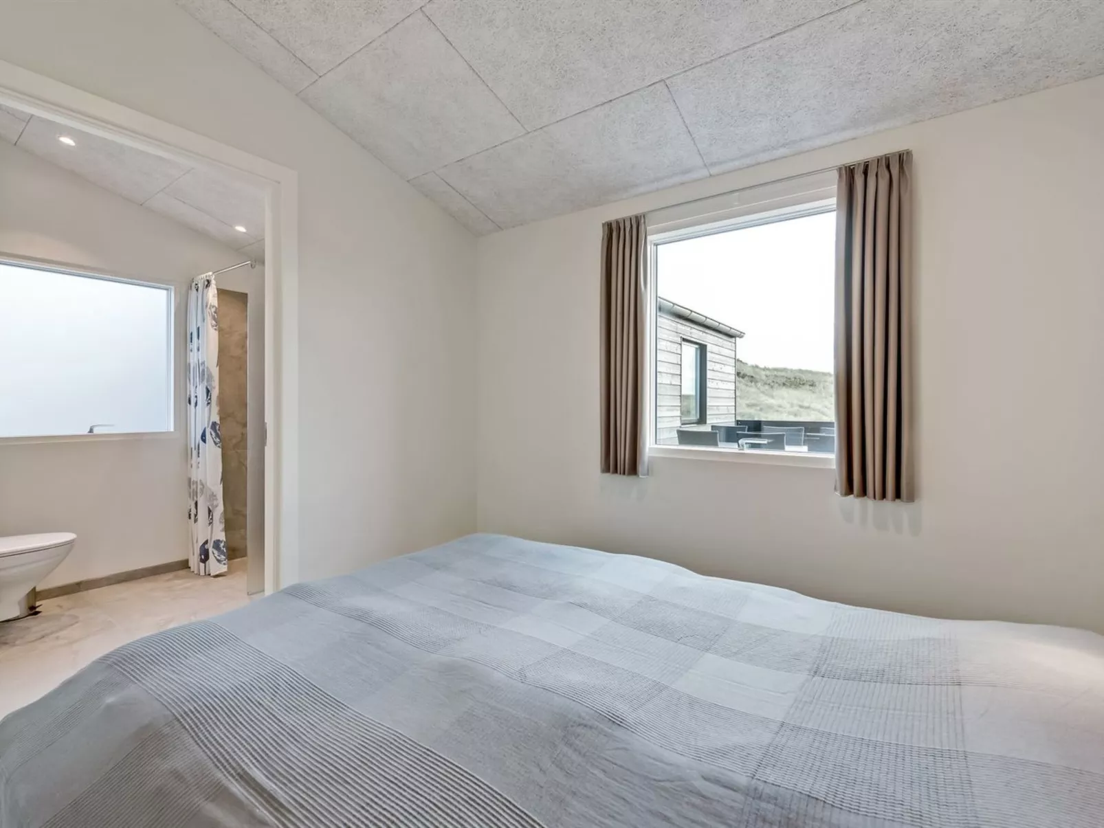 "Birger" - 300m from the sea-Binnen