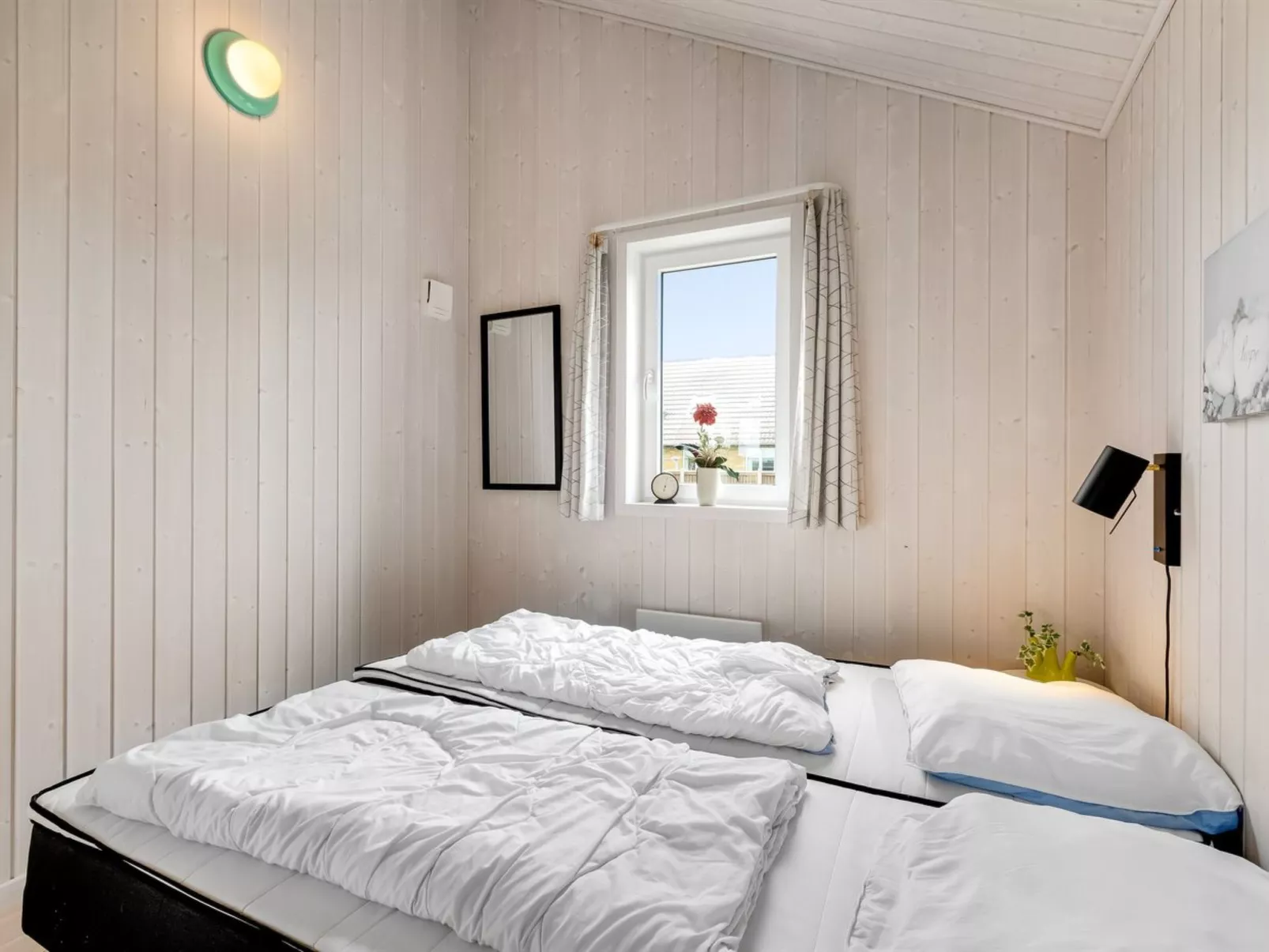 "Mara" -  from the sea-Binnen