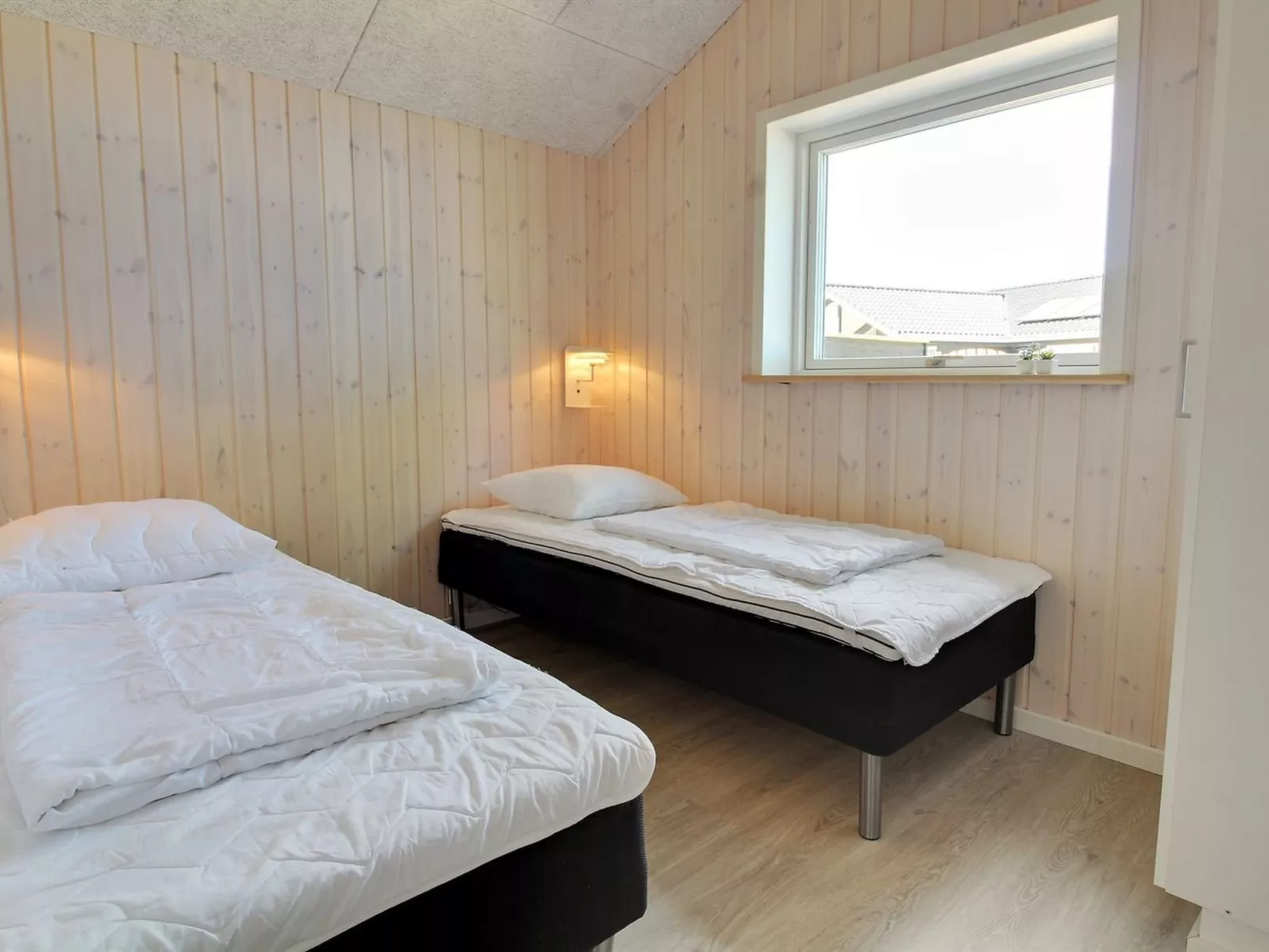 "Tahvo" - 3.3km from the sea-Binnen