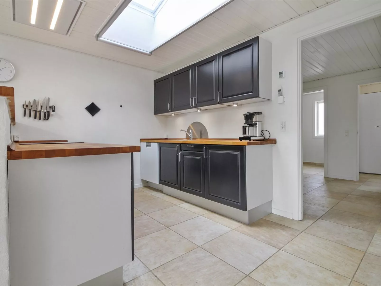 "Vieno" - 2.6km from the sea-Binnen