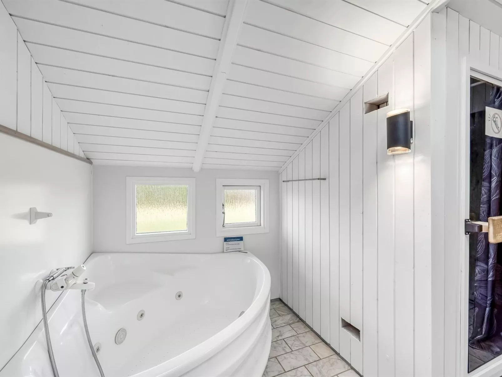 "Marisol" - 600m to the fjord-Binnen