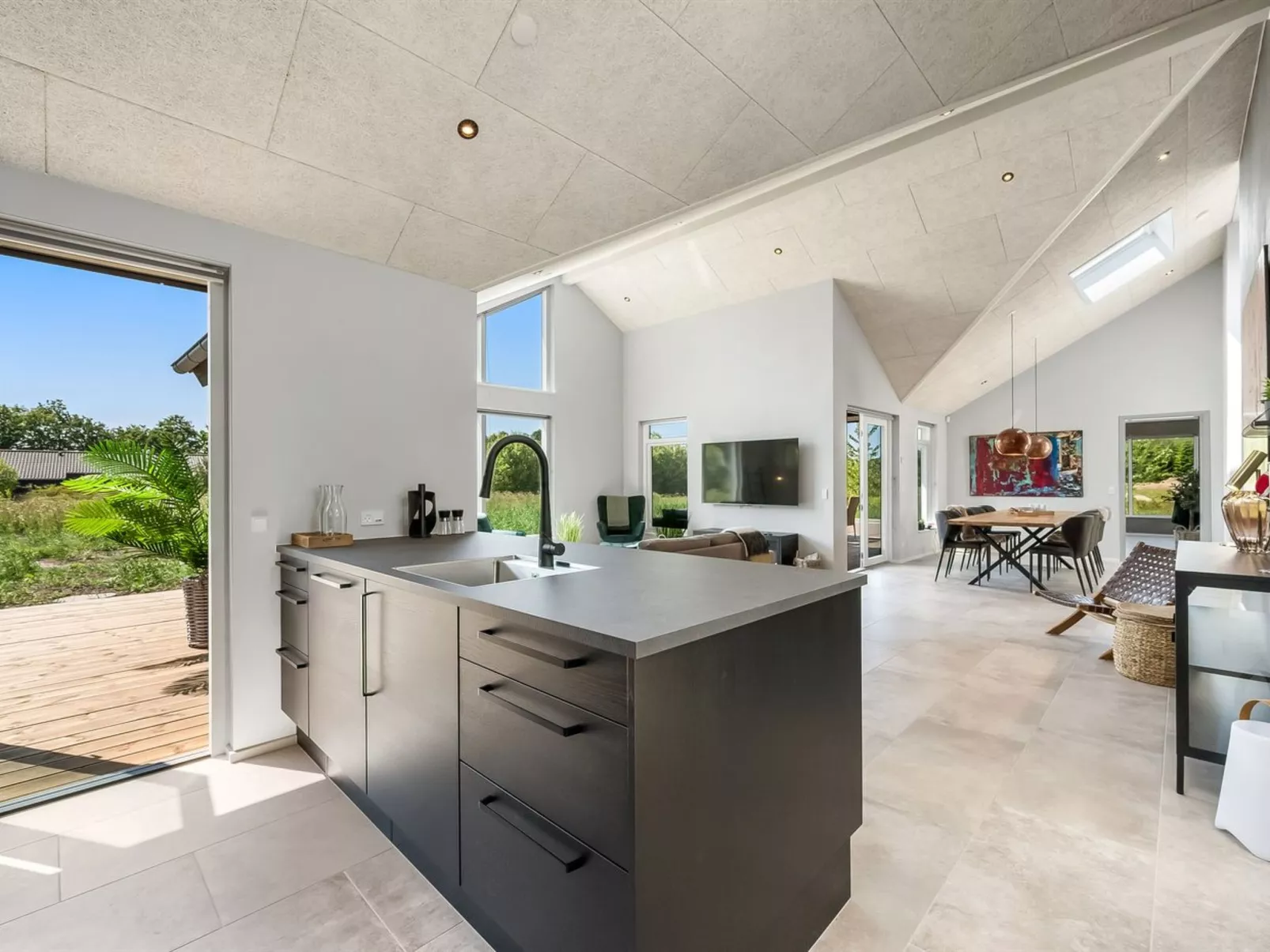 "Måns" - 500m to the fjord-Binnen