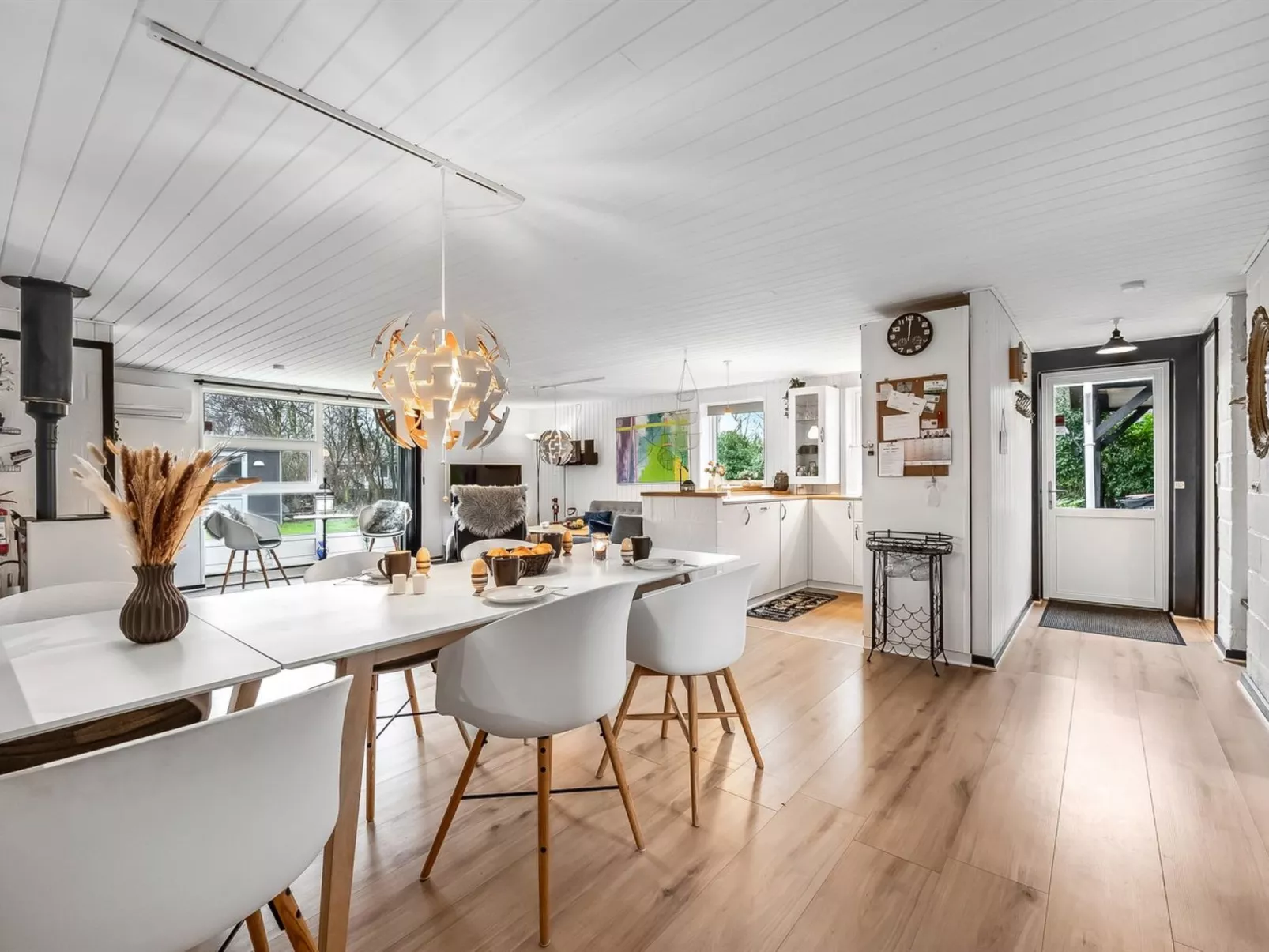 "Kjartan" - 32m to the fjord-Binnen