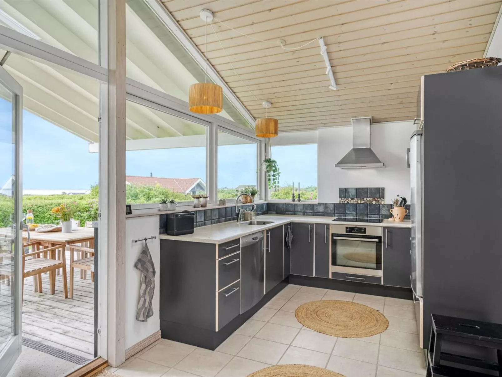 "Gedda" -  from the sea-Binnen