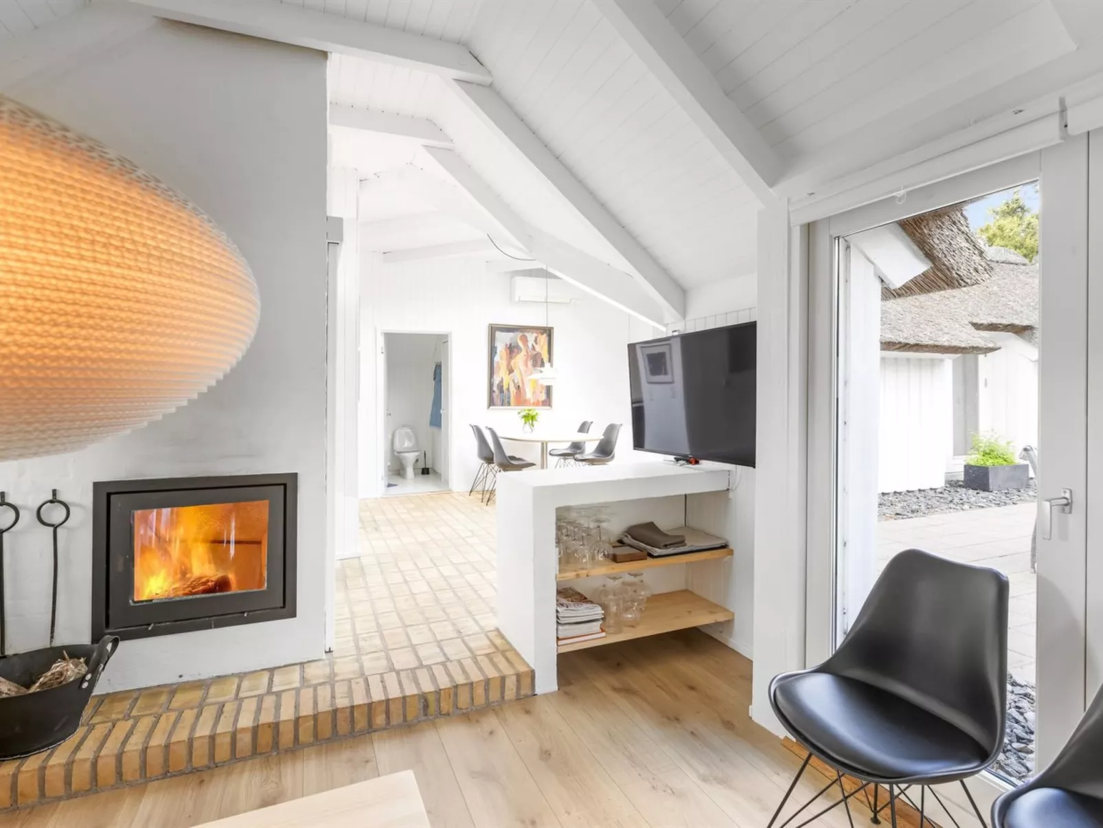 "Pihla" - 1.1km from the sea-Binnen