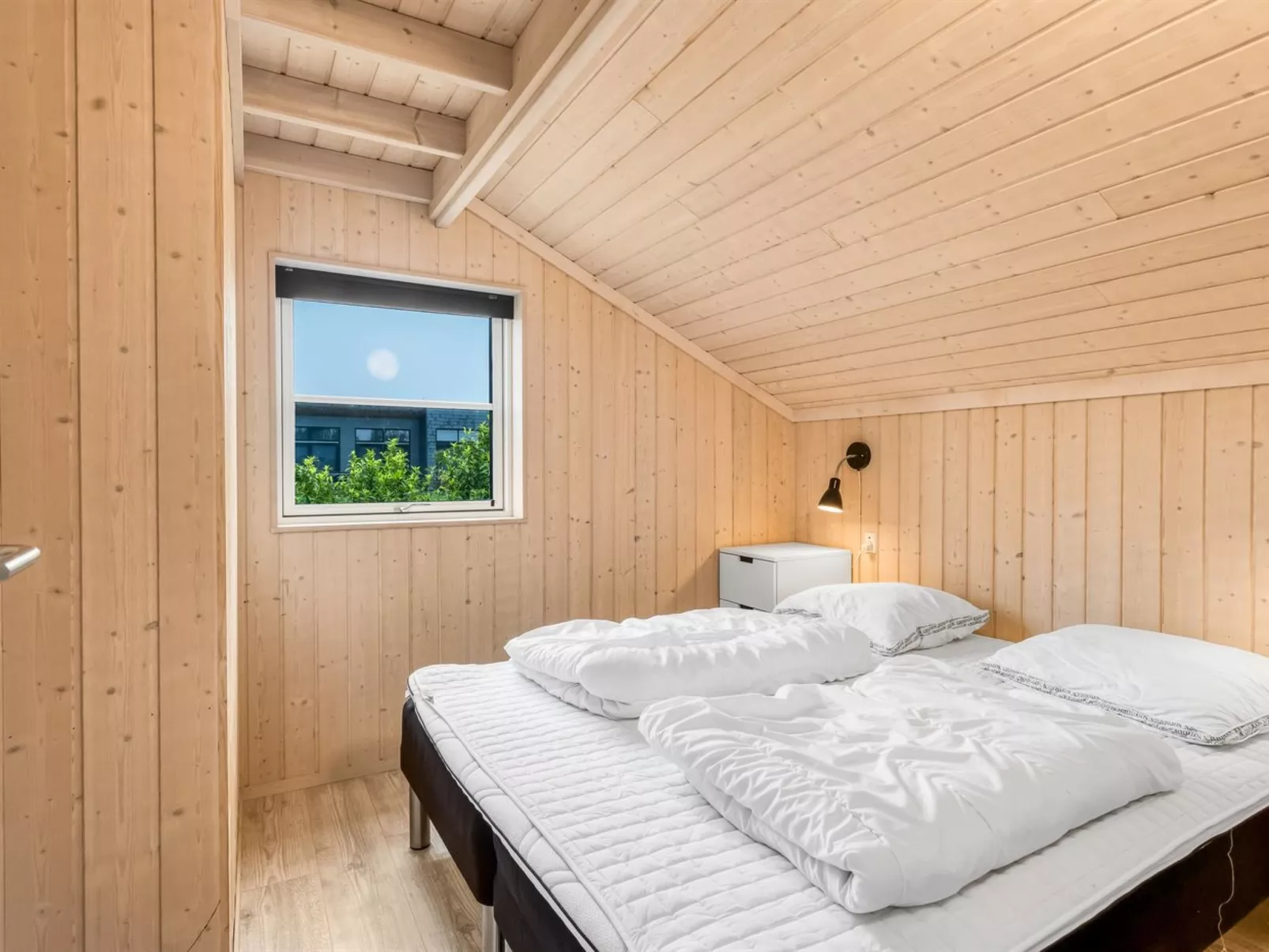 "Bernadine" - 500m from the sea-Binnen