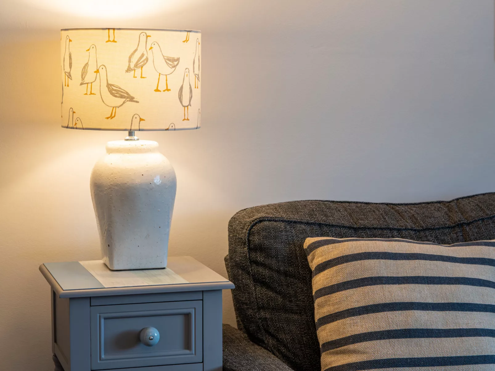 Old Harbour Cottage-Binnen