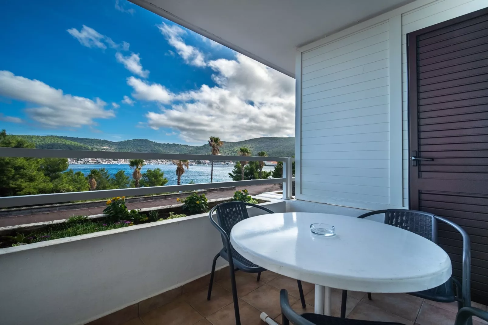 Hotel Issa - Double Room Sea View 10 - Terrasbalkon