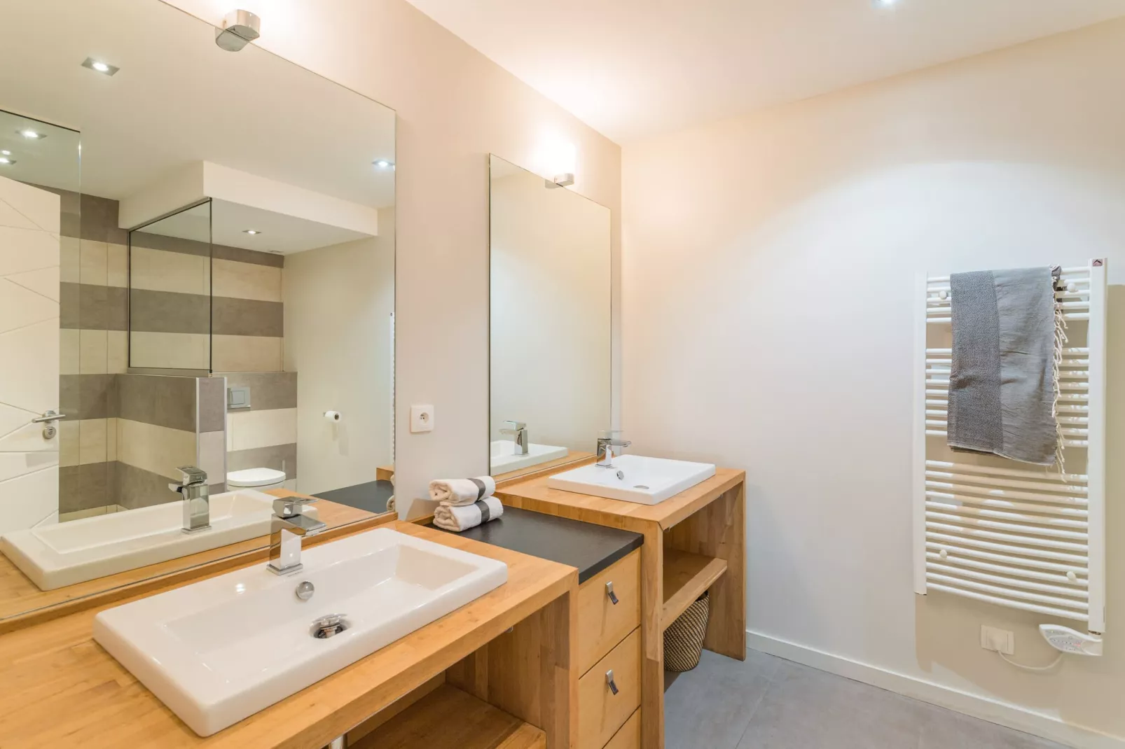 Villa Ephelele-Badkamer