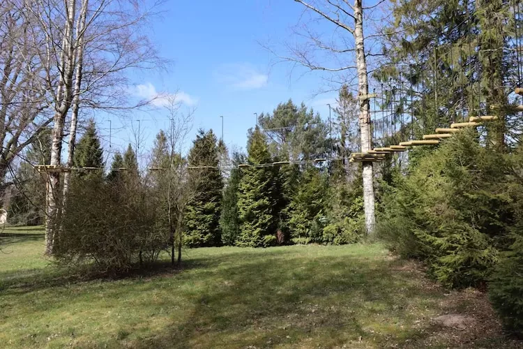 Dom wakacyjny w Sasinie dla max 10 osób-Tuinen zomer