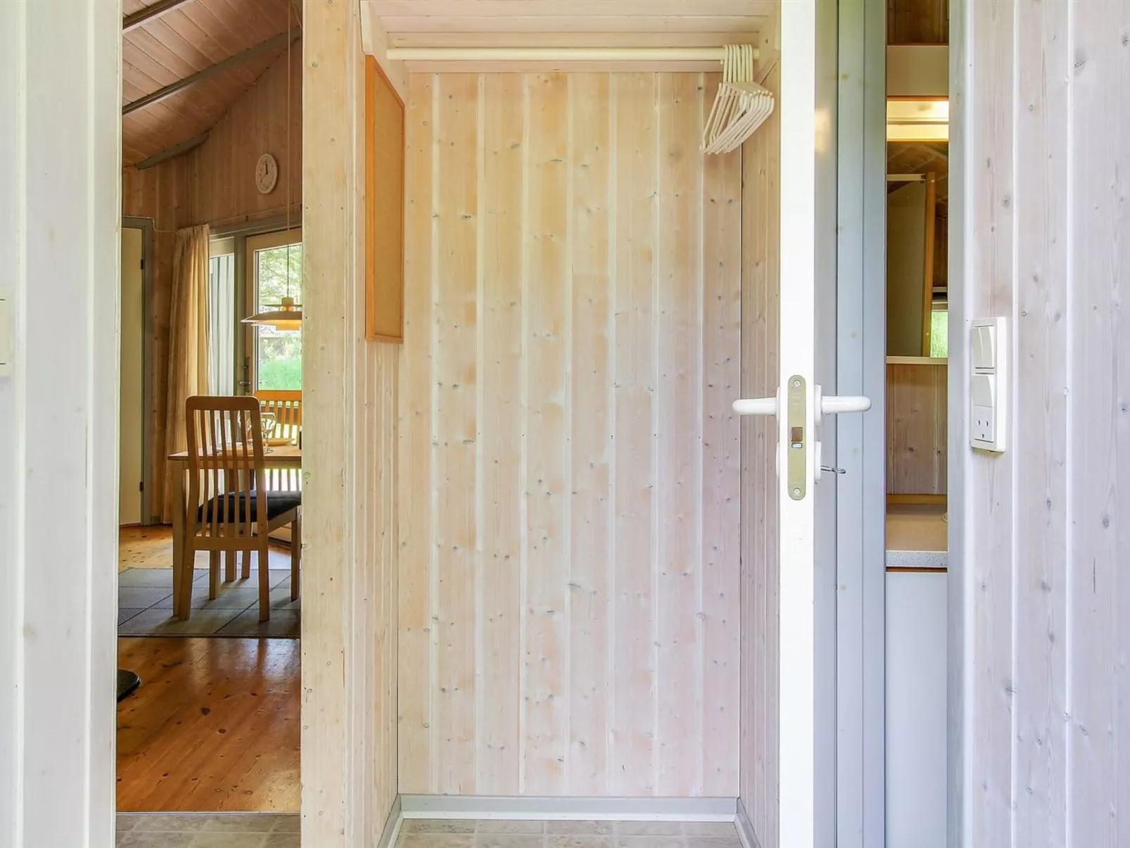 "Frederikke" - 28km from the sea-Binnen