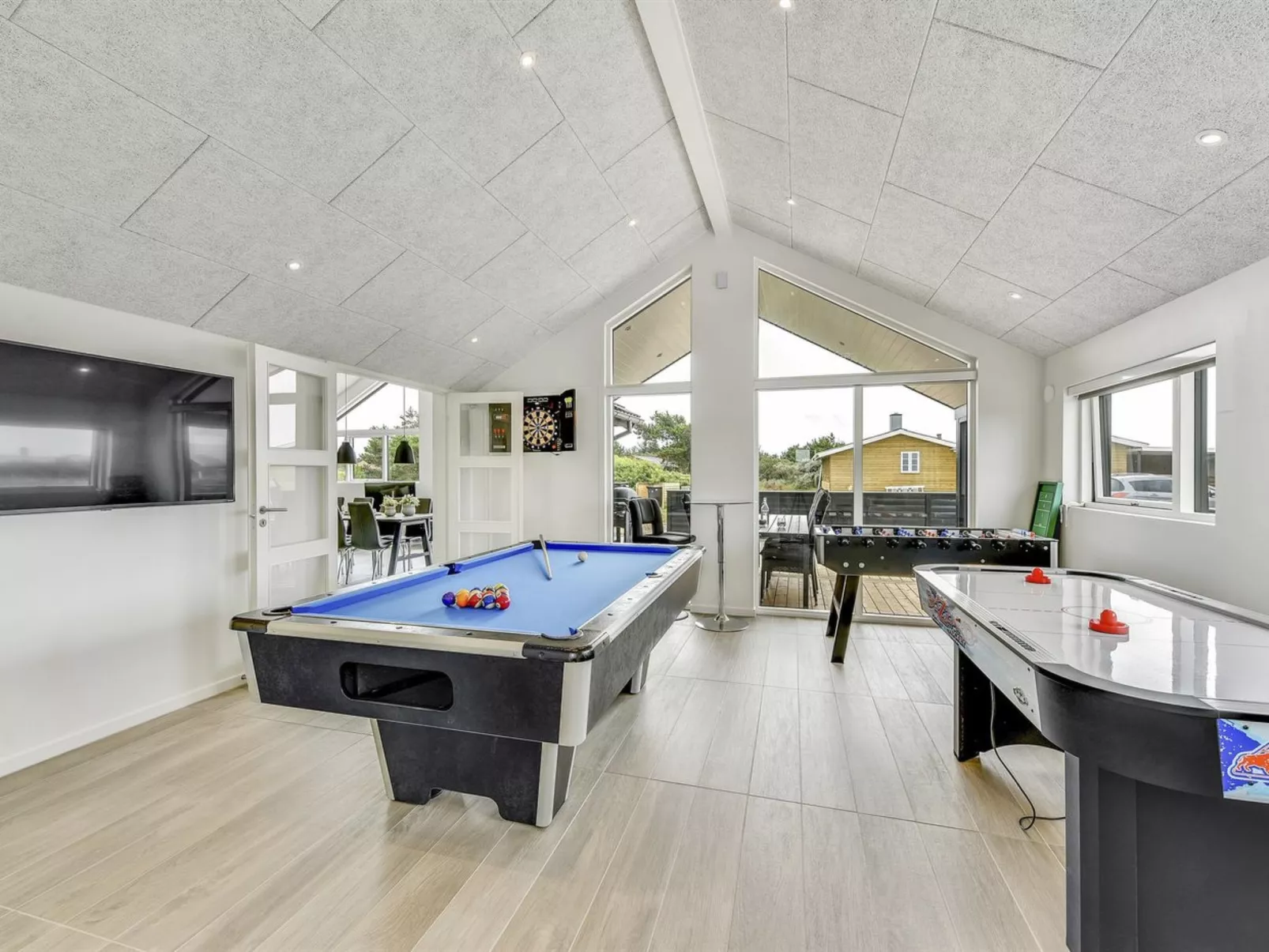 "Swante" -  from the sea-Binnen