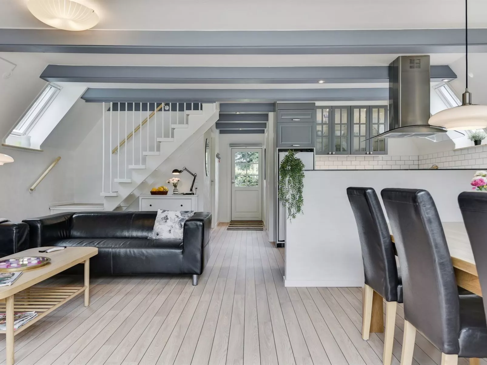 "Thormund" - 350m from the sea-Binnen