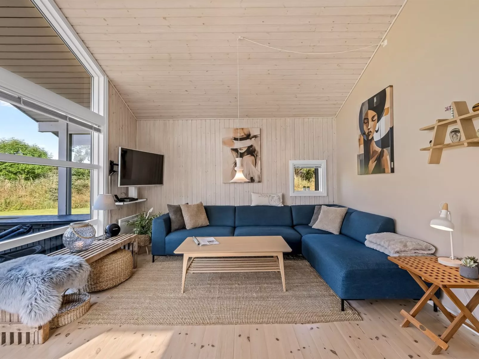 "Sviðandi" - 1.5km from the sea-Binnen