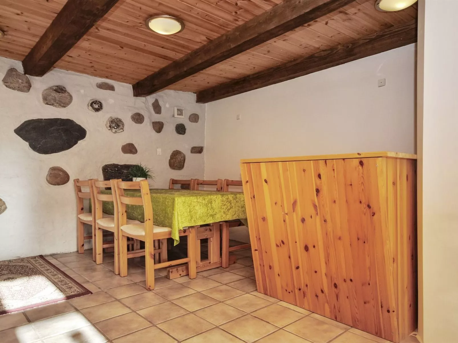 "Millie" - 3km to the fjord-Binnen