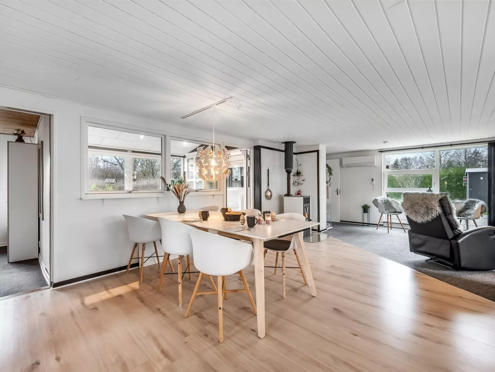 "Kjartan" - 32m to the fjord-Binnen