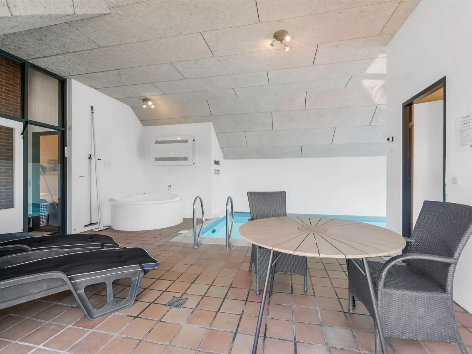 "Aage" - 1.7km from the sea-Buiten