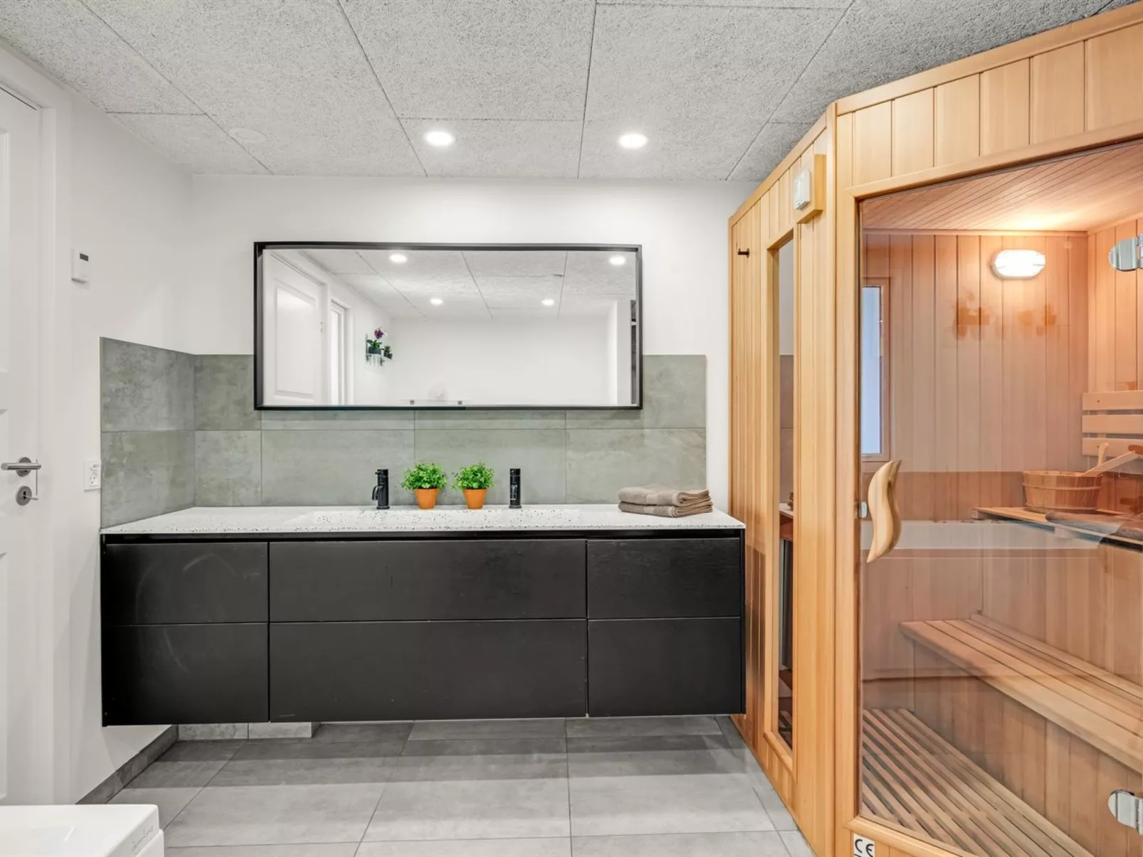 "Germund" - 770m from the sea-Binnen