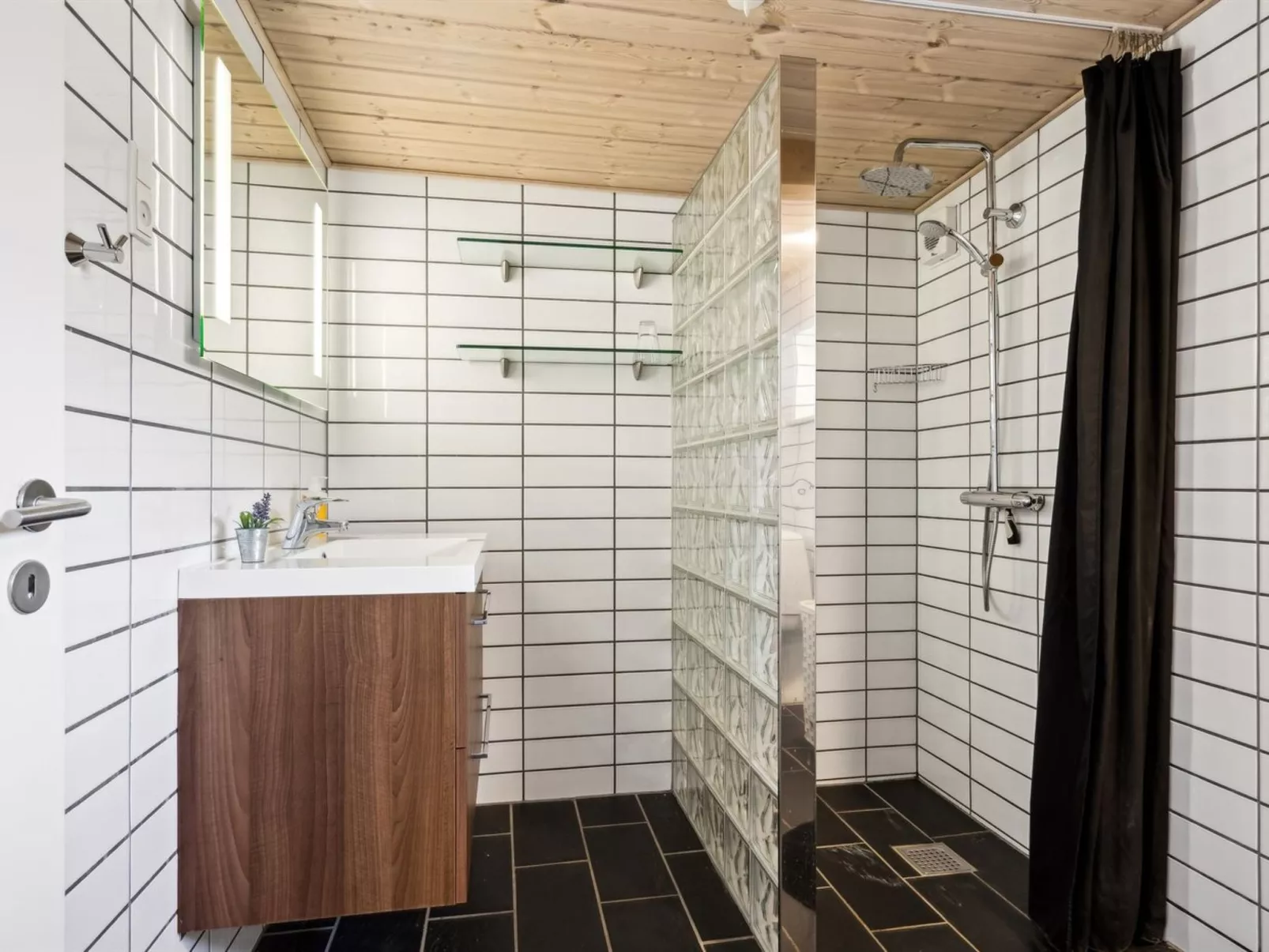 "Thorward" - 100m from the sea-Binnen