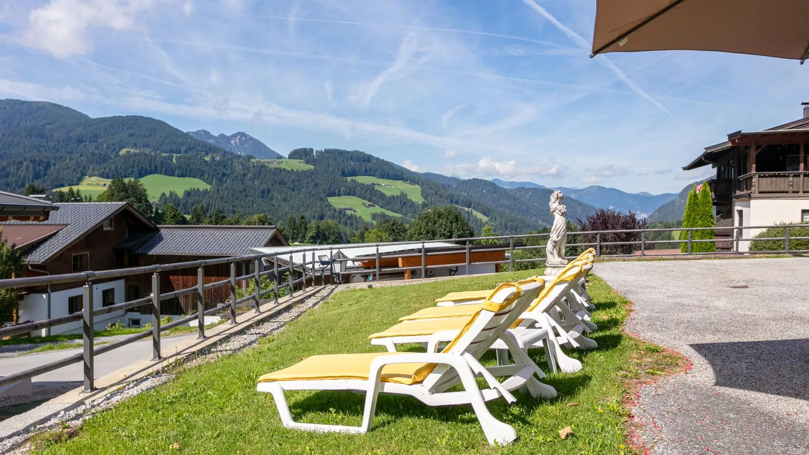 Landhaus Marchfeld Top 4-Terrasbalkon