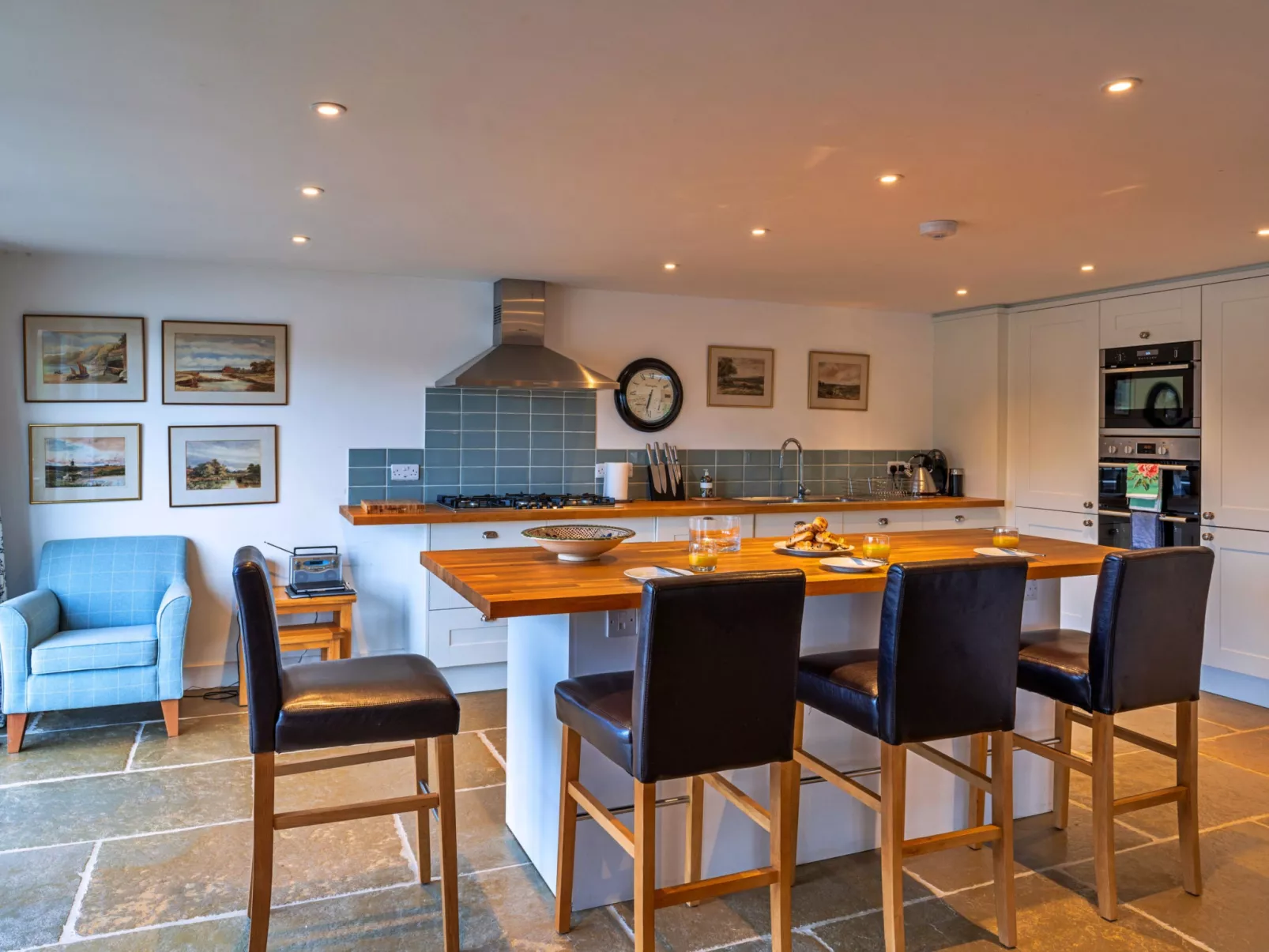 Lower Netherdowns-Binnen