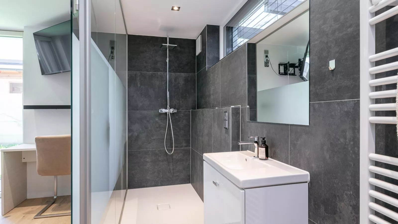 Alpin Chalet ARTE-Badkamer