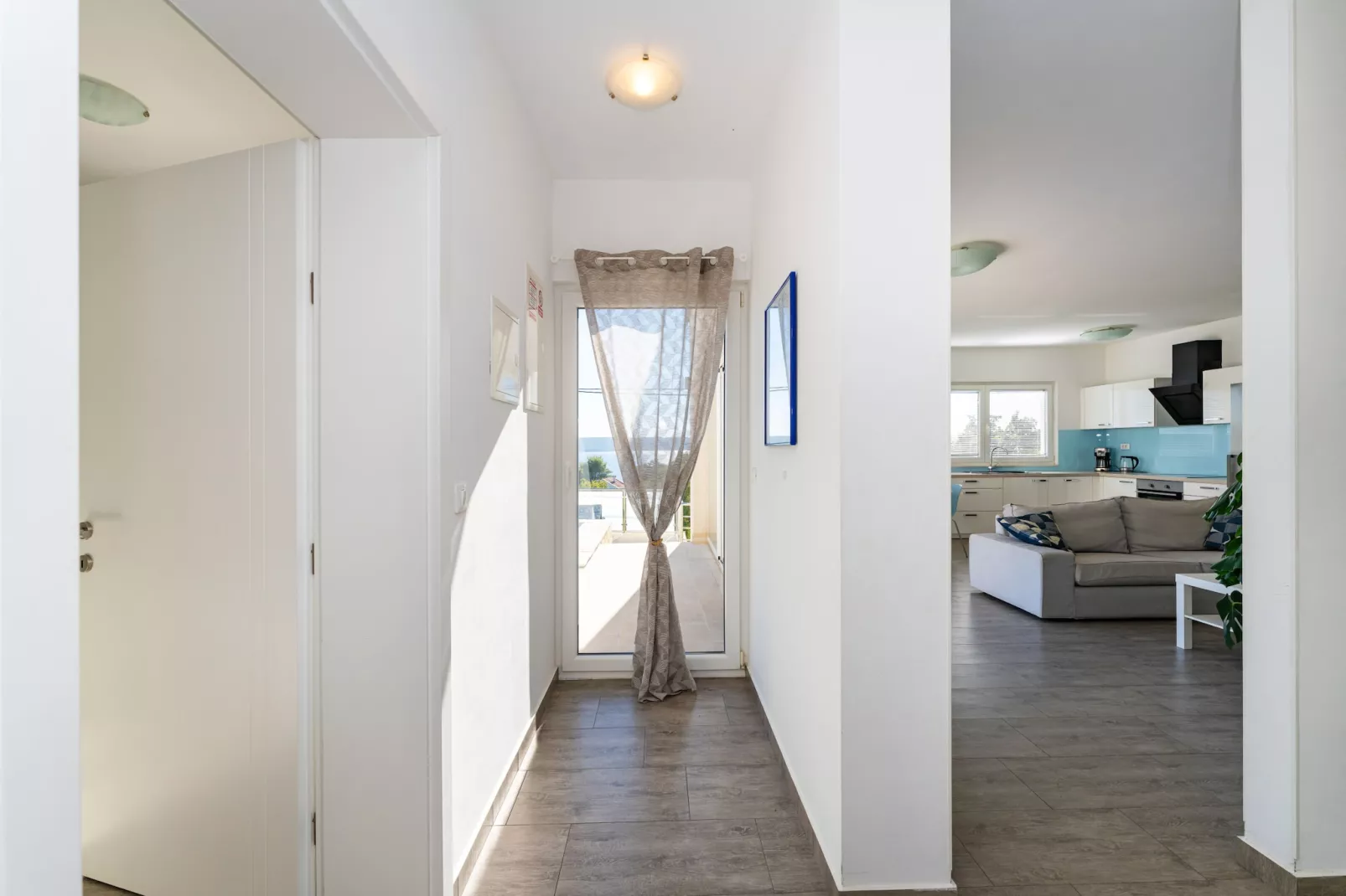 Sea view Villa Anpero-Overloop