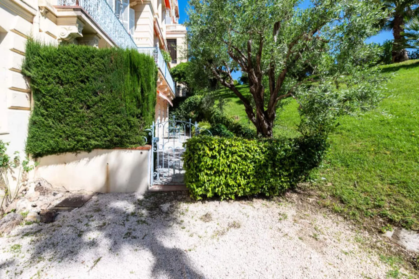 Résidence 4p Bourgeois Rez-de-jardin, Proche Croisette & Plages-Niet-getagd