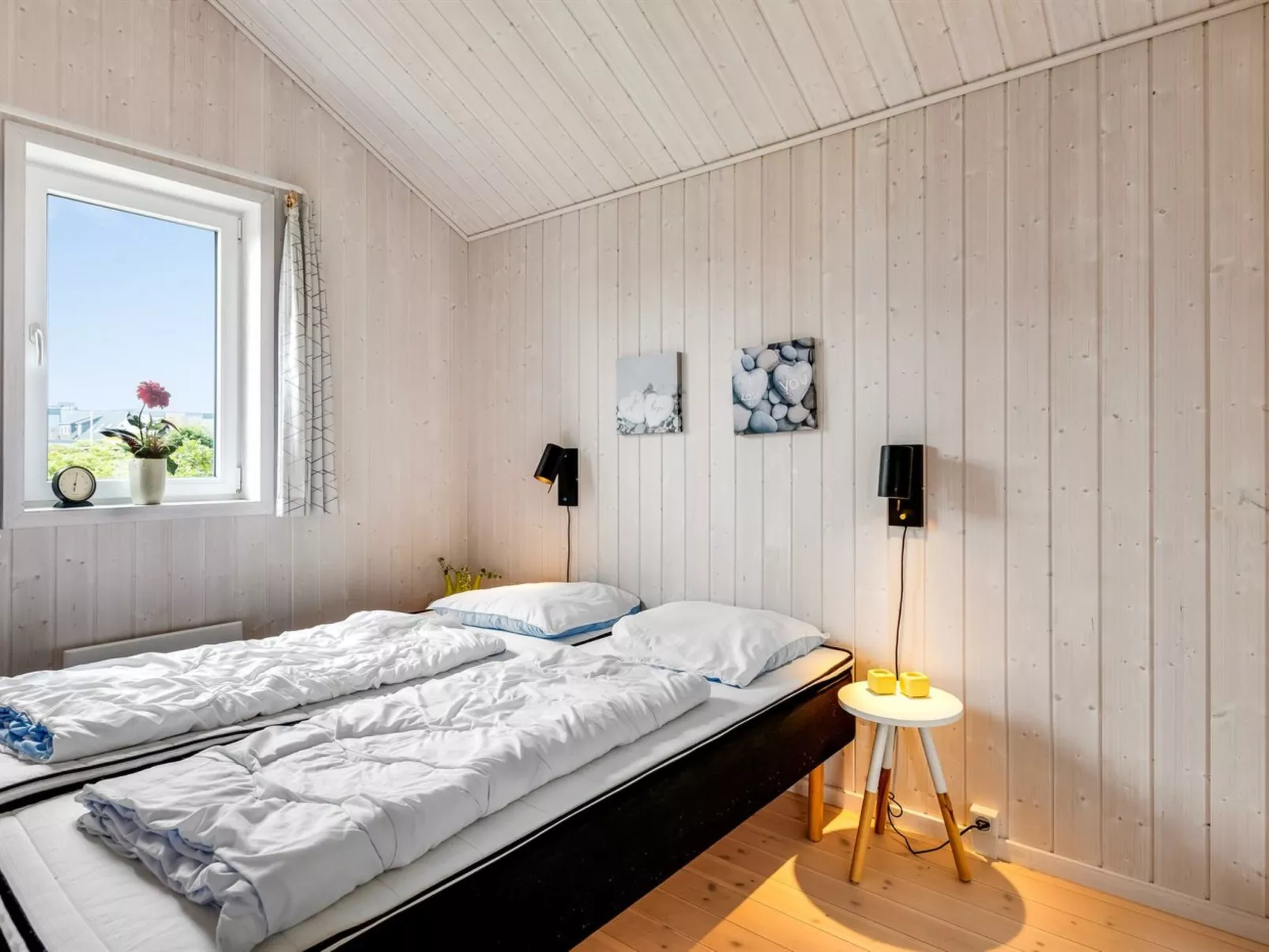 "Mara" -  from the sea-Binnen