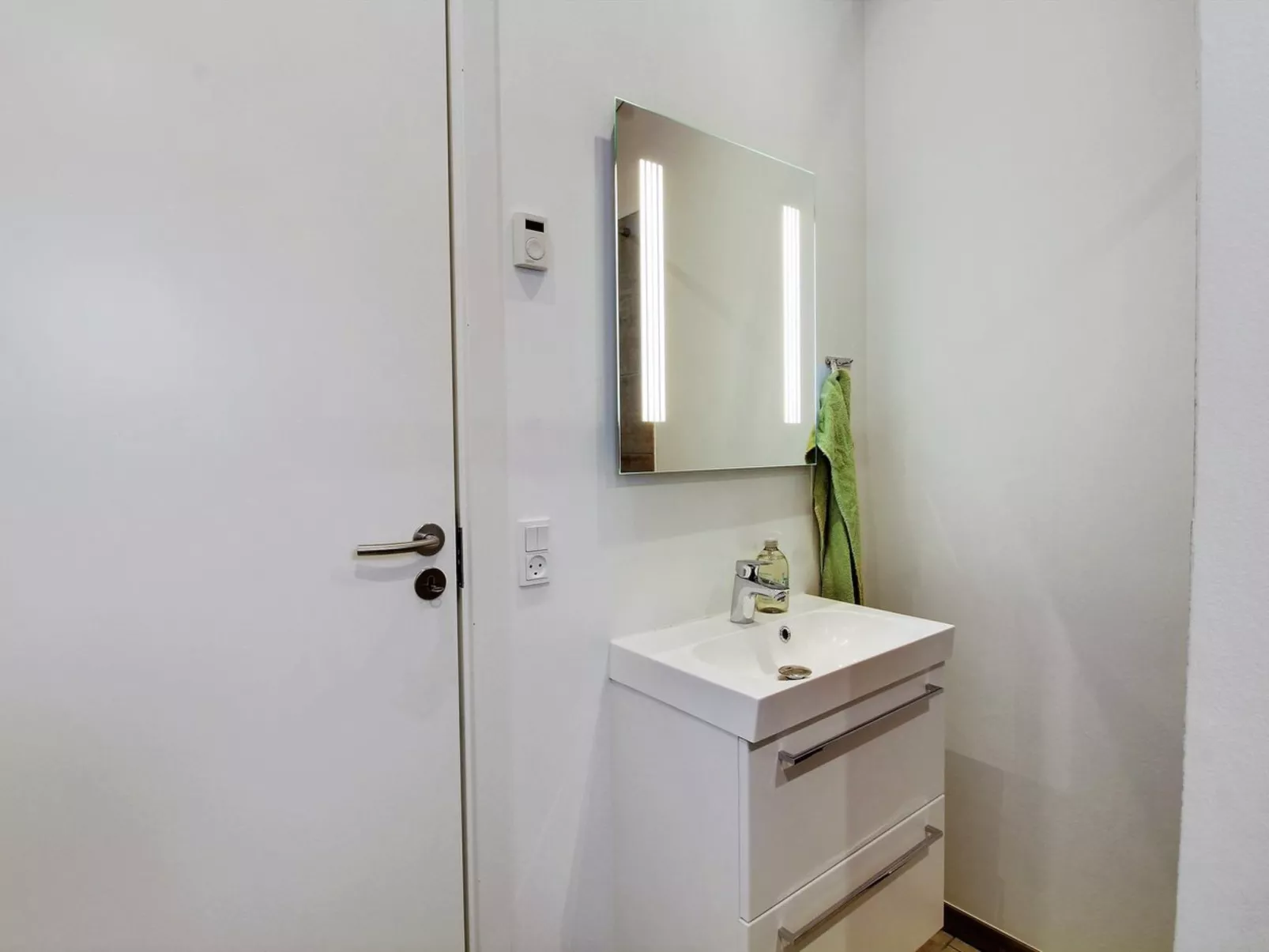 "Tahvo" - 3.3km from the sea-Binnen