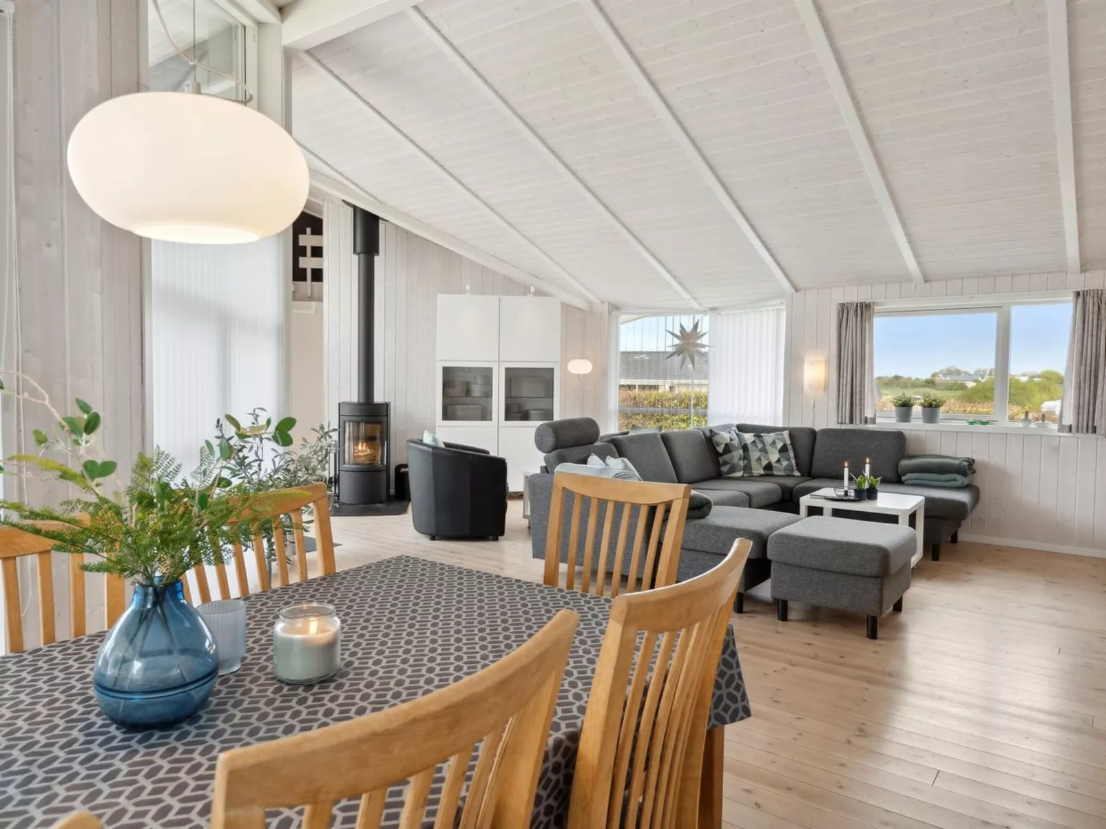 "Arnod" - 400m from the sea-Binnen