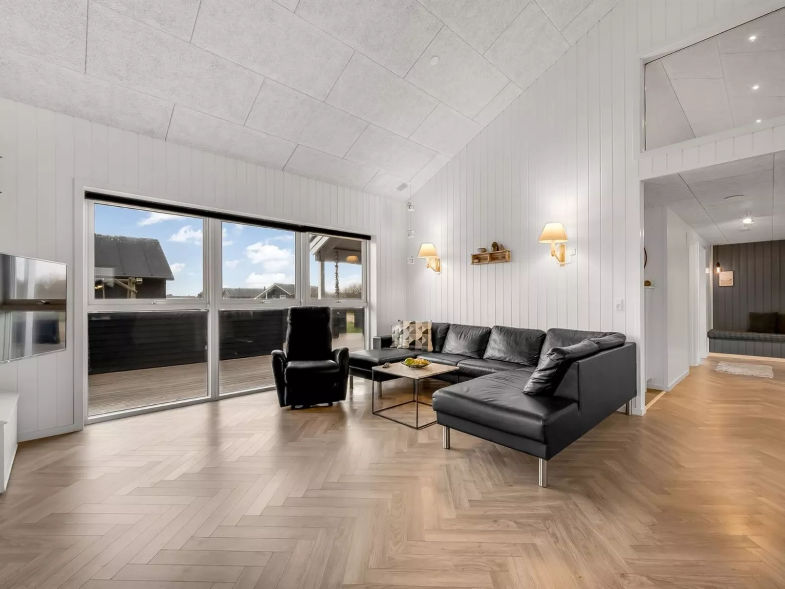 "Markku" - 400m from the sea-Binnen