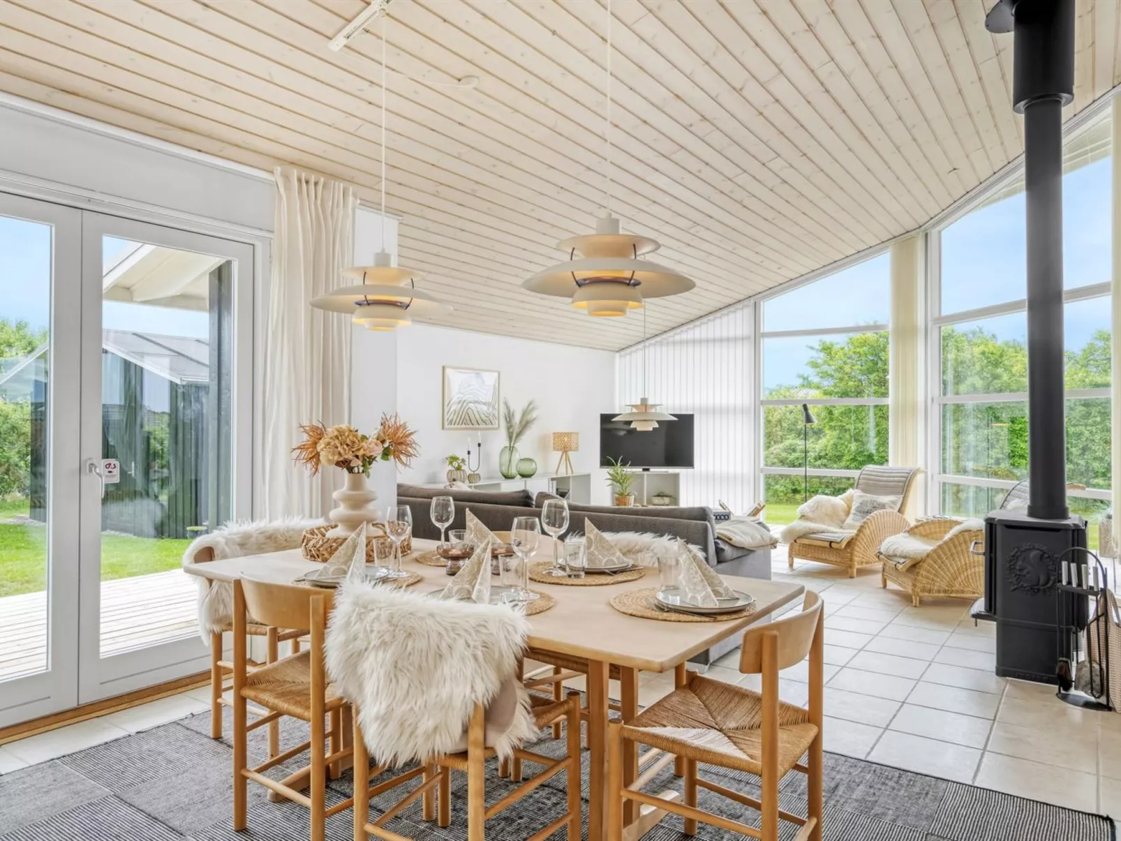 "Gedda" -  from the sea-Binnen