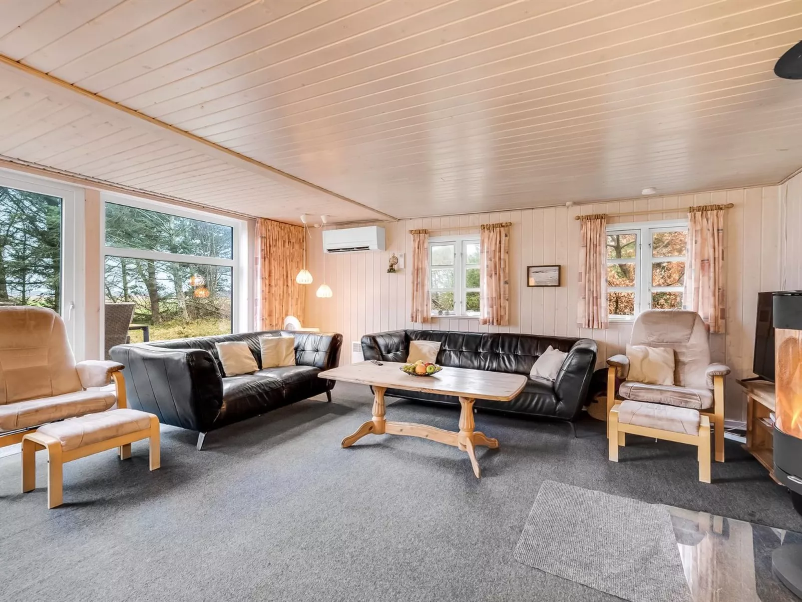 "Brawith" - 700m to the fjord-Binnen