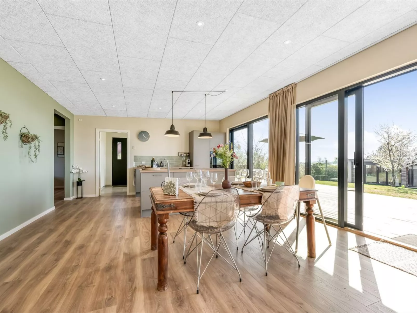 "Edvia" - 200m to the fjord-Binnen