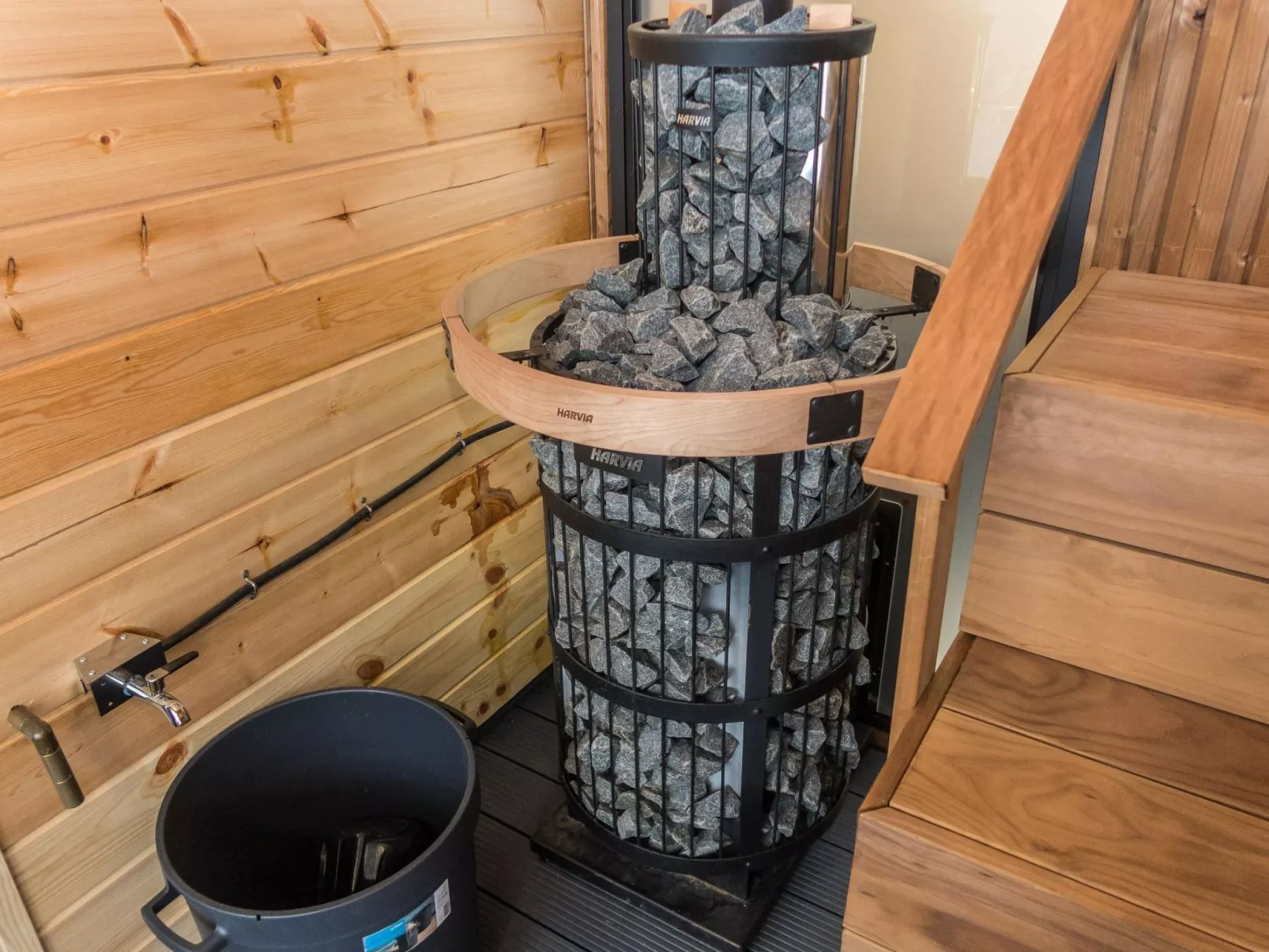 Villa ukkometso-Binnen