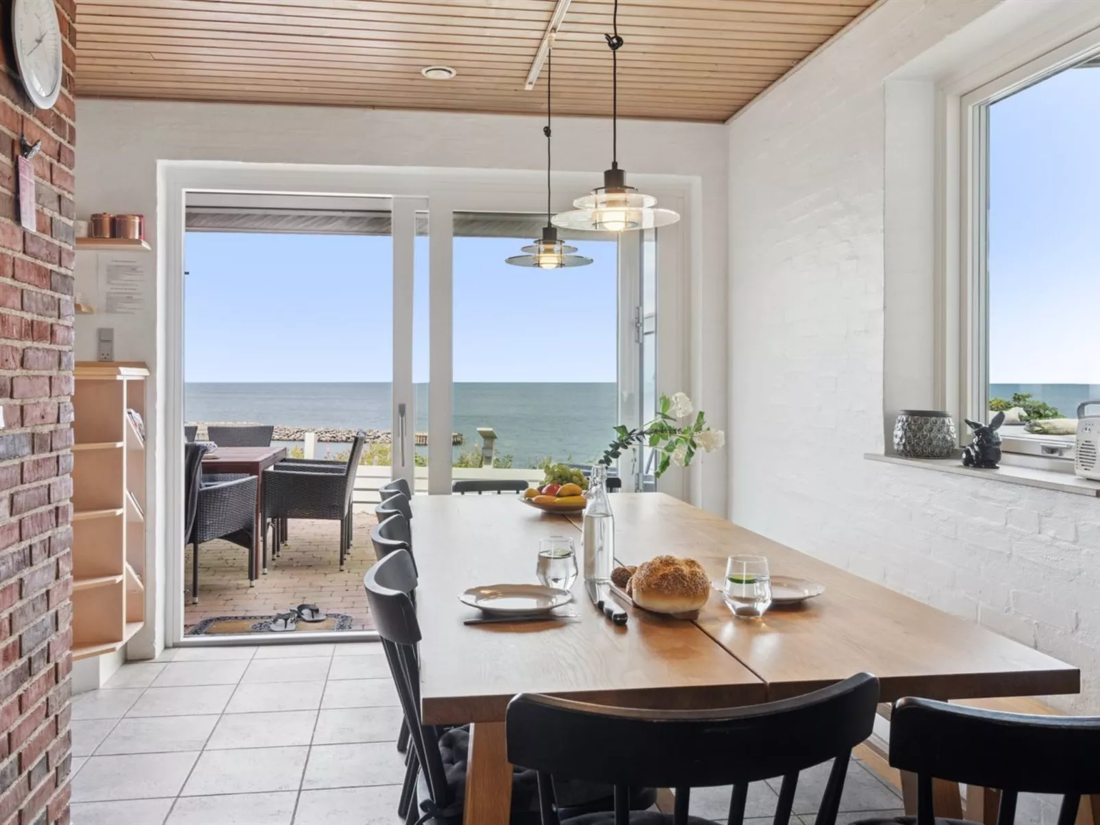 "Dzavid" - 50m from the sea-Binnen