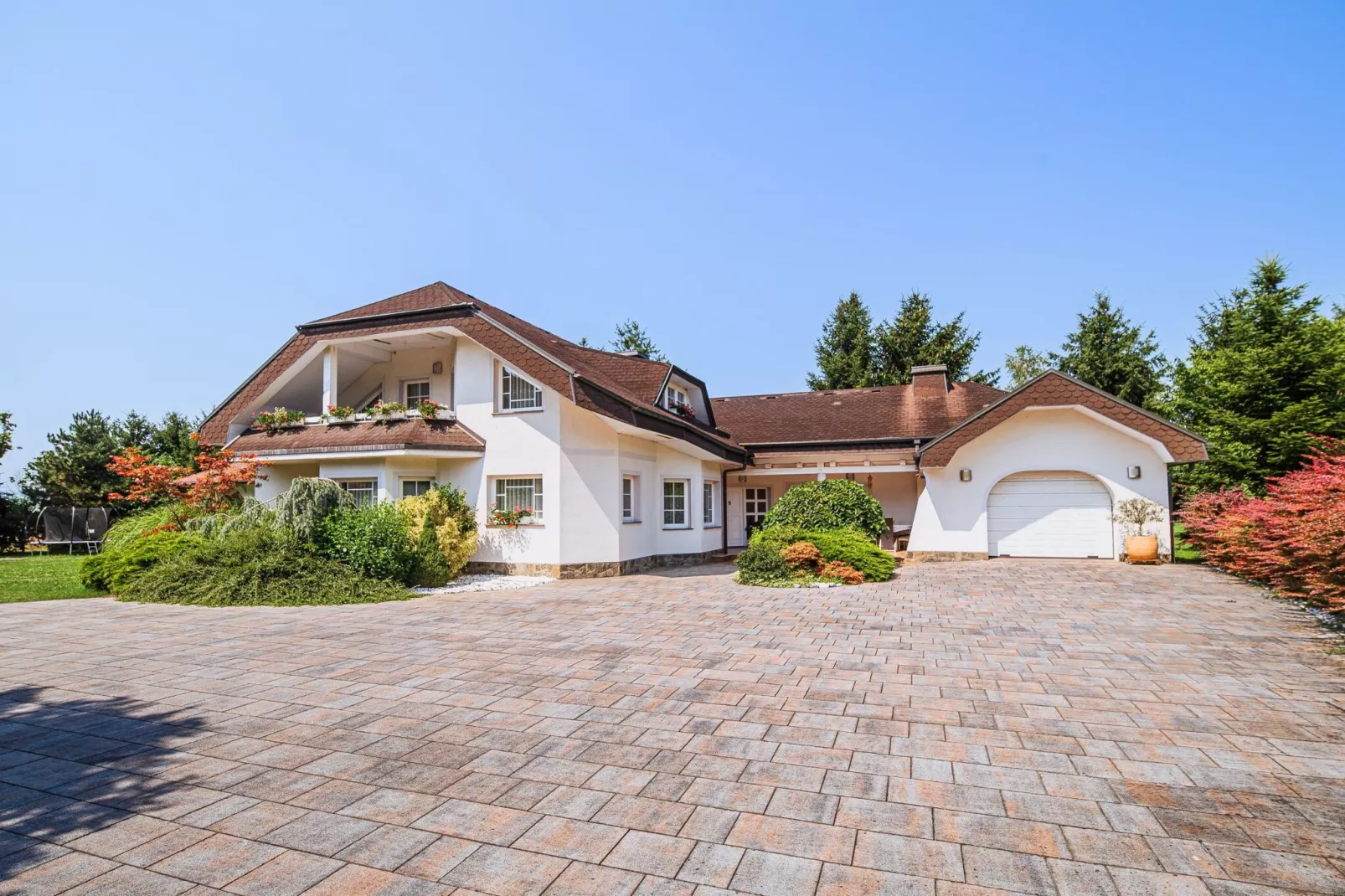 Stunning Rural Holiday Home with Garden and BBQ -  Four Bedroom Holiday Home-Buitenlucht