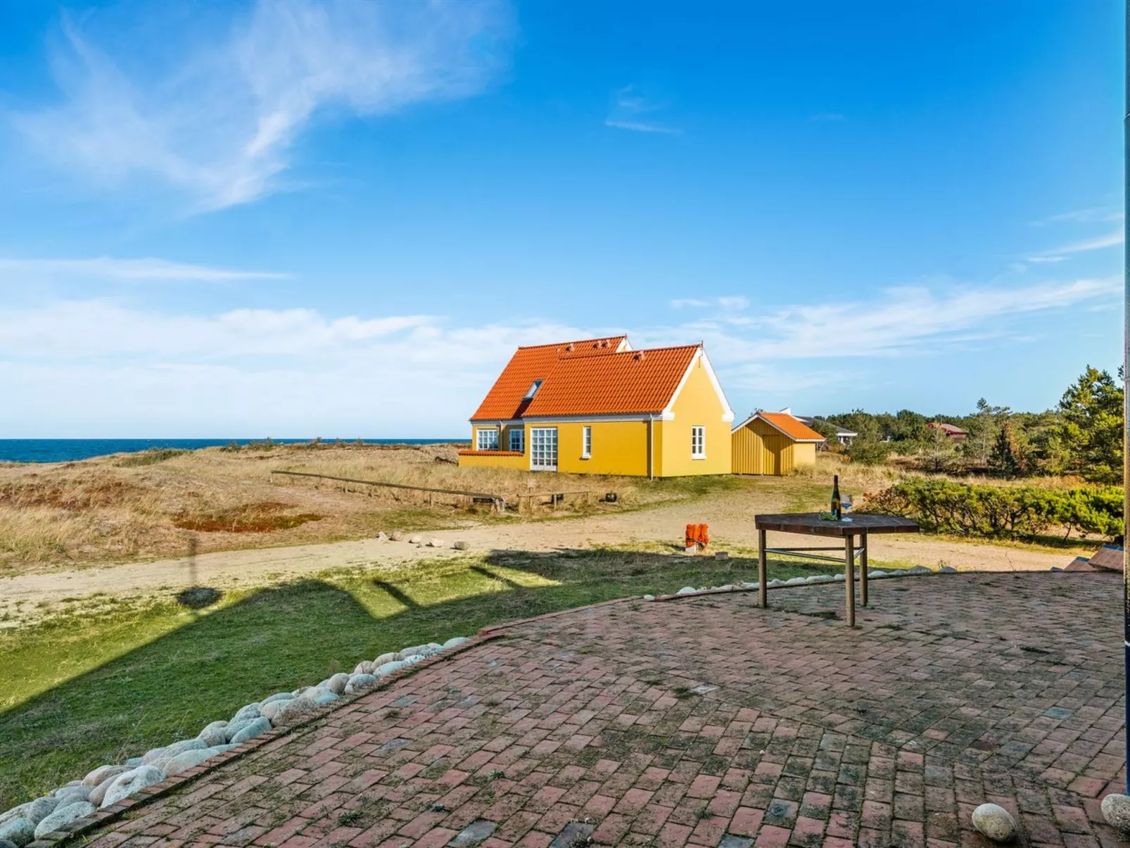 "Solvej" - 120m from the sea-Buiten