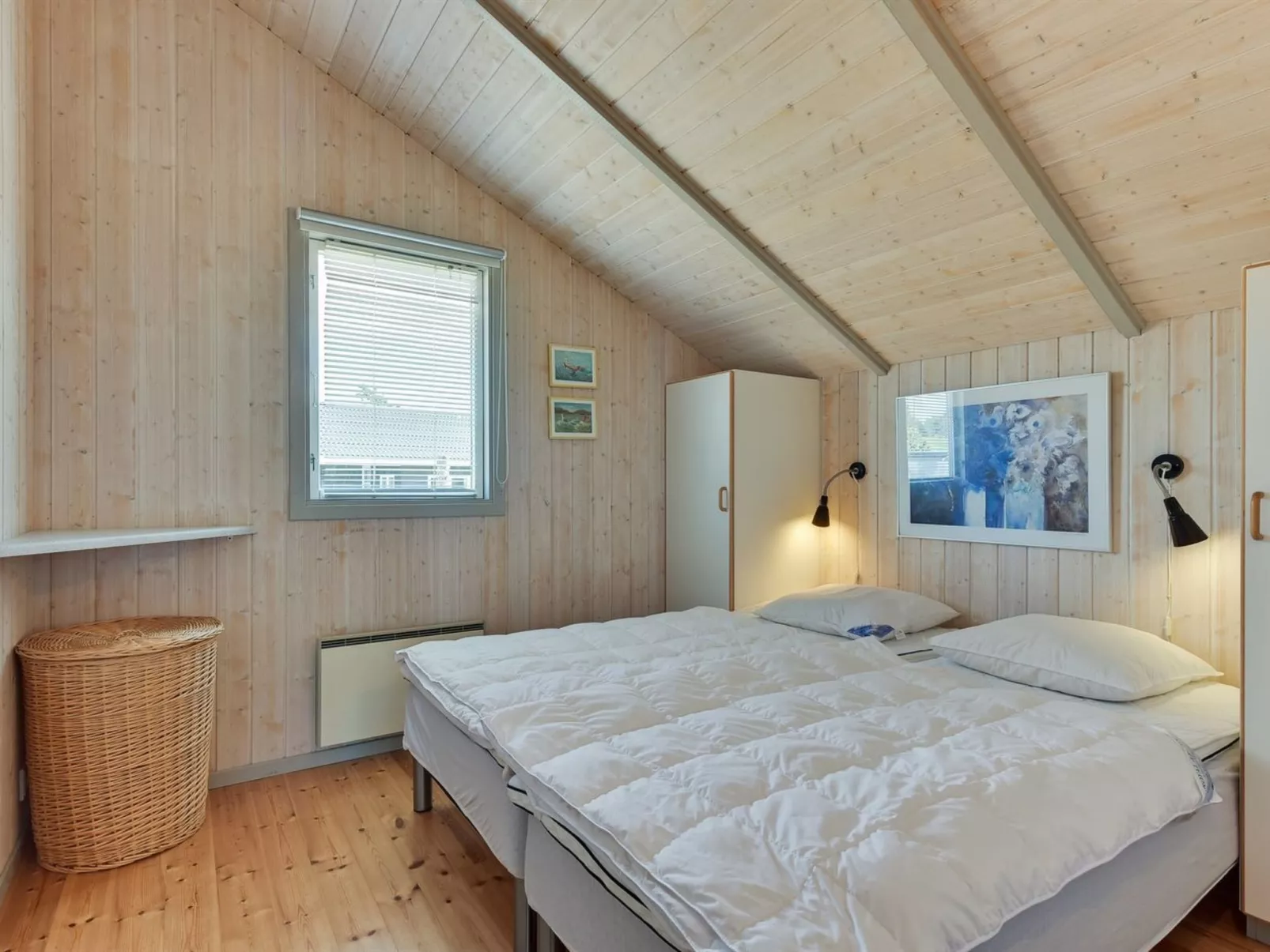 "Raafael" - 175m from the sea-Binnen