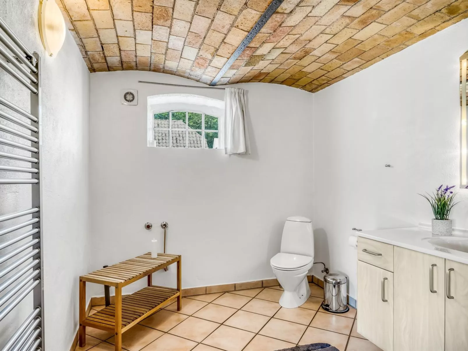 "Kara" - 100m to the fjord-Binnen