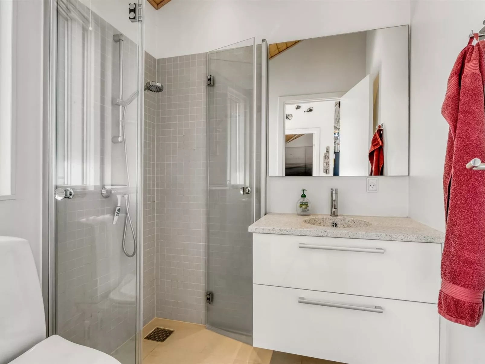 "Yaim" - 800m from the sea-Binnen