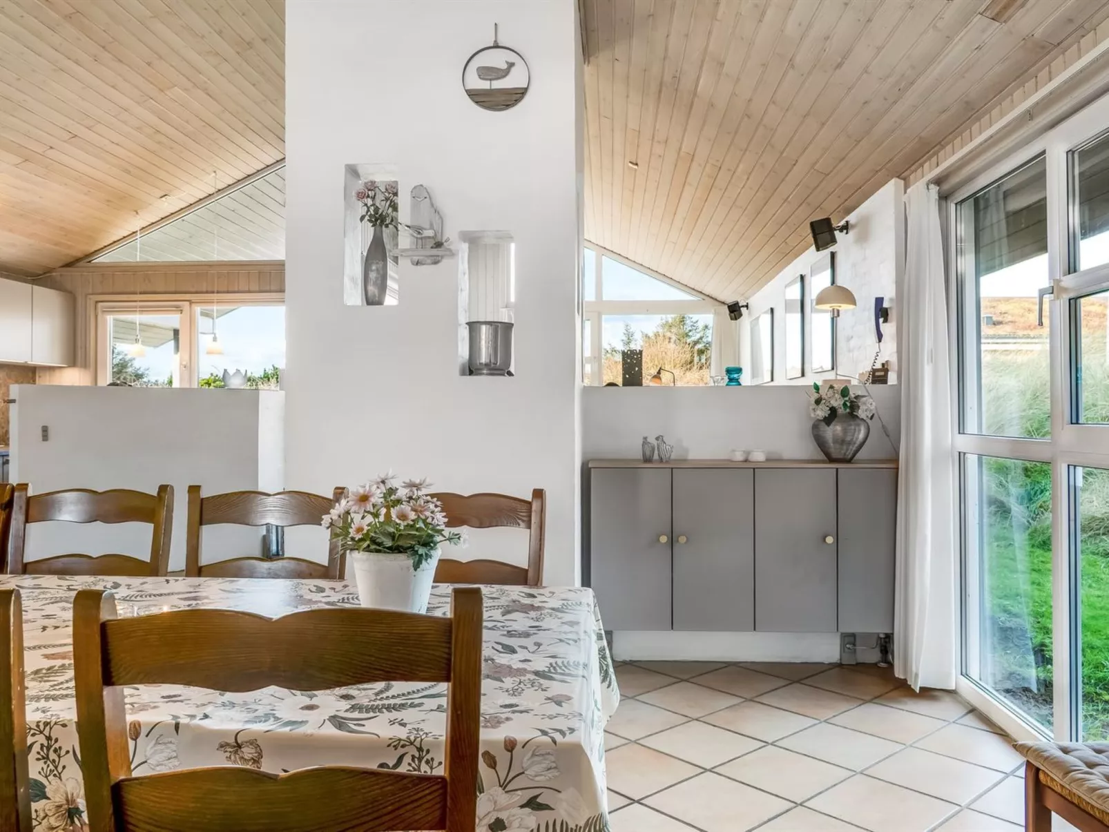 "Alrune" - 800m from the sea-Binnen