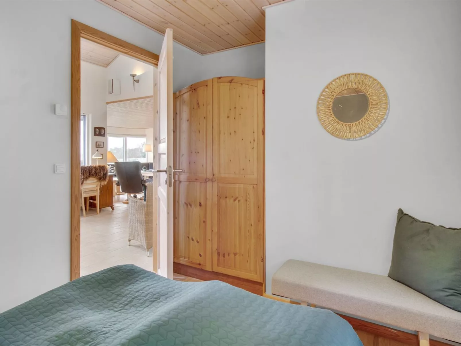 "Sahid" - 20m from the sea-Binnen