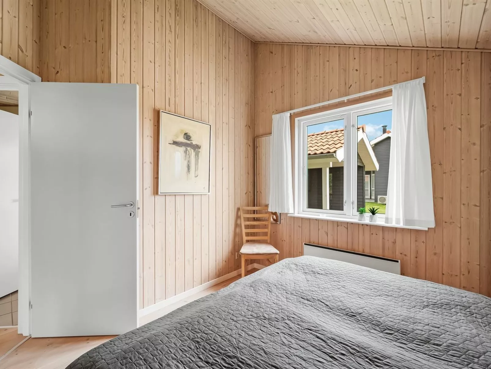 "Aurelie" -  from the sea-Binnen