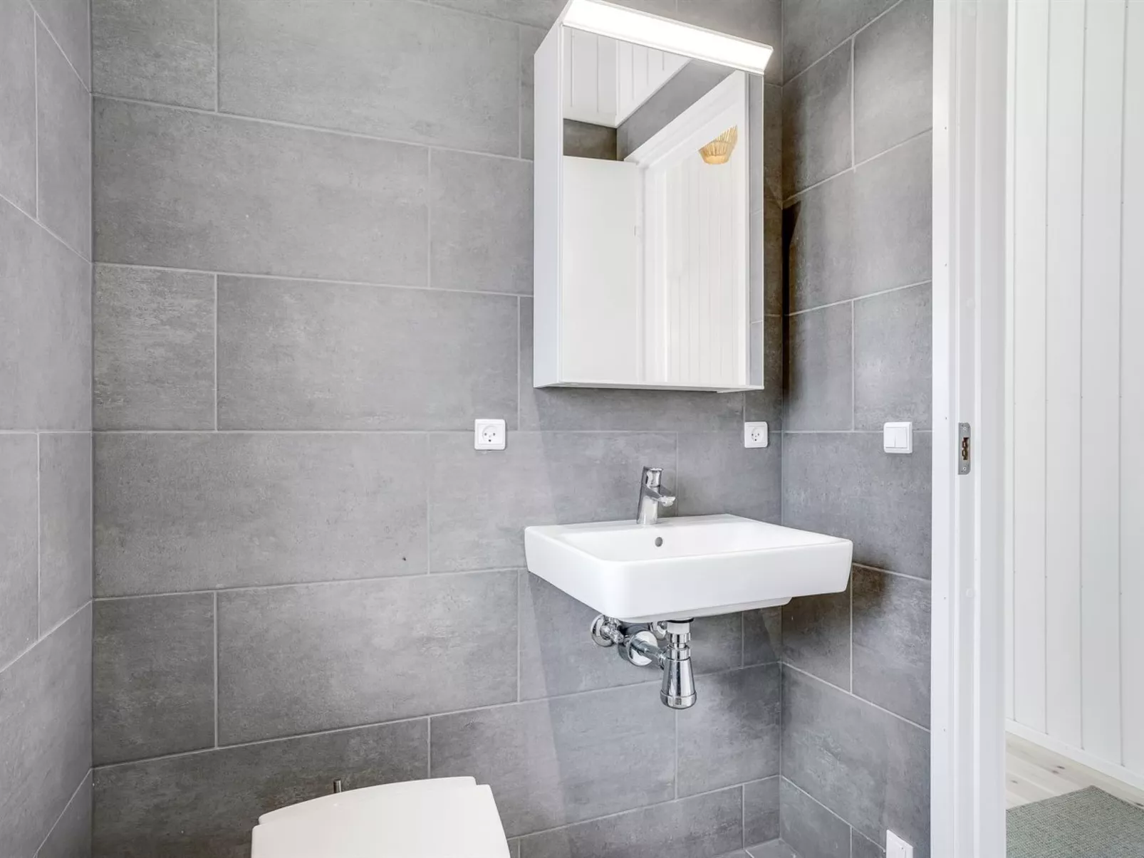 "Kaila" - 50m from the sea-Binnen