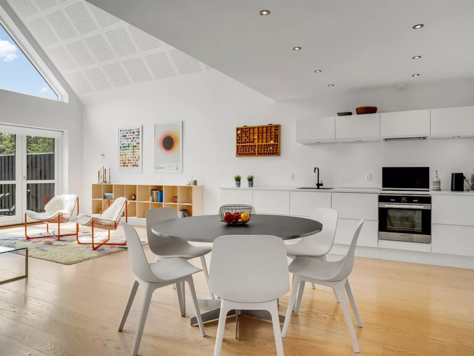 "Anelle" - 2.5km from the sea-Binnen