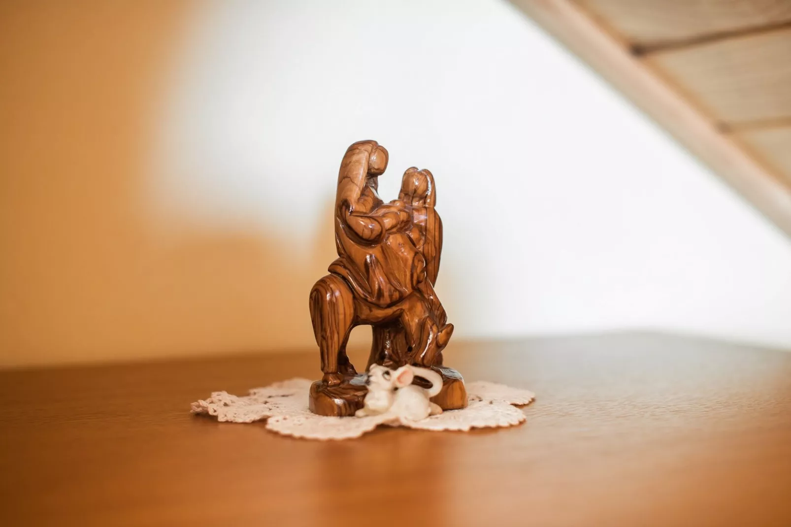 Vivid Hillside Country House with Hot-Tub and Sauna - Two Bedroom Country House-Binnen