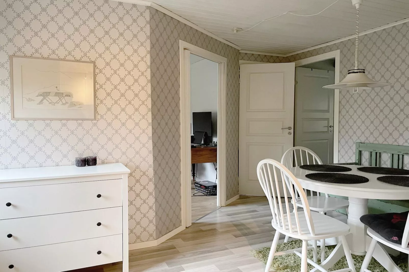 Gezellig toevluchtsoord in het bos met bubbelbad-Binnen