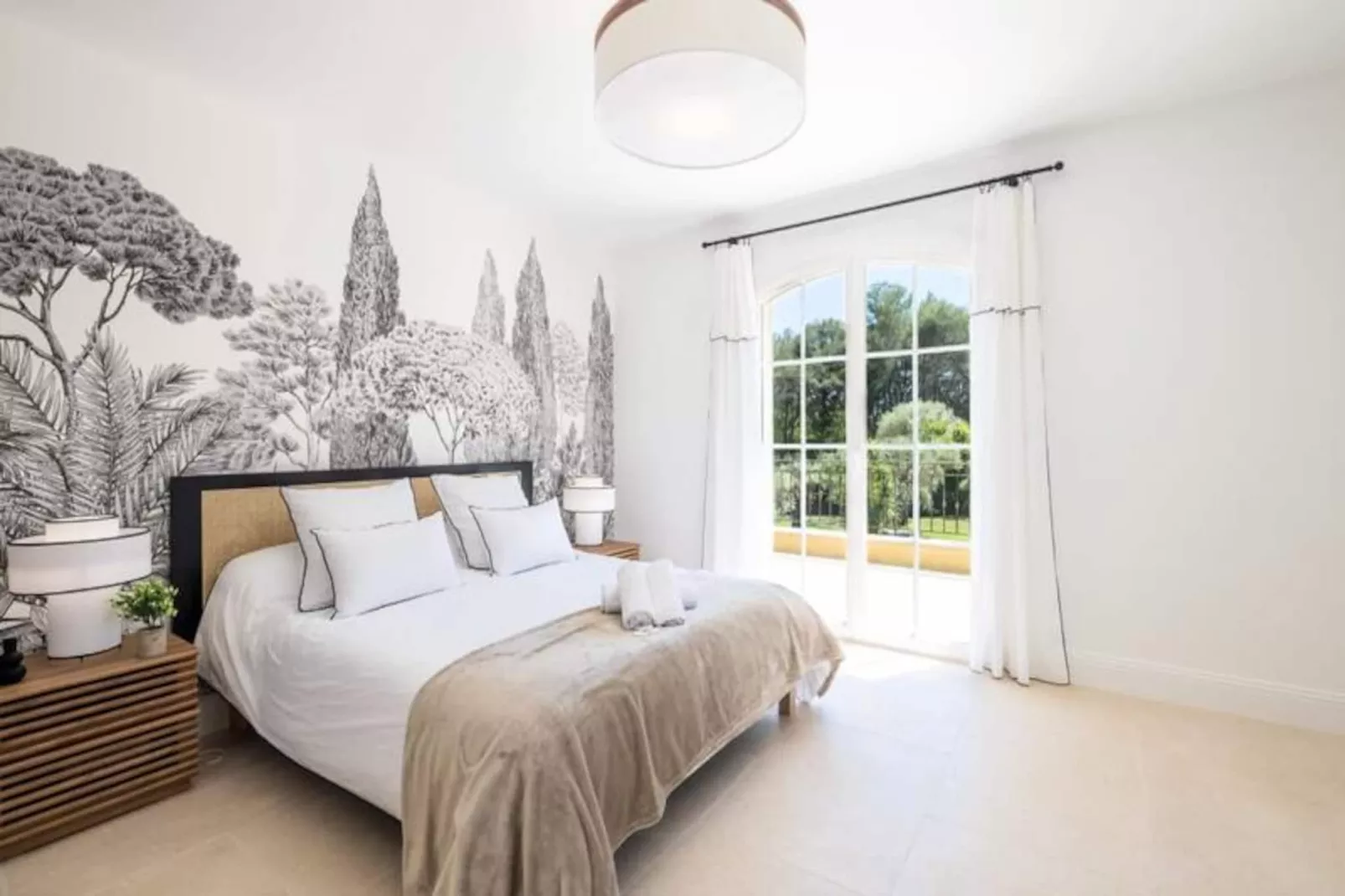 Résidence Bijou De 280m2 Et Piscine à Débordement Au Calme Absolu-Niet-getagd